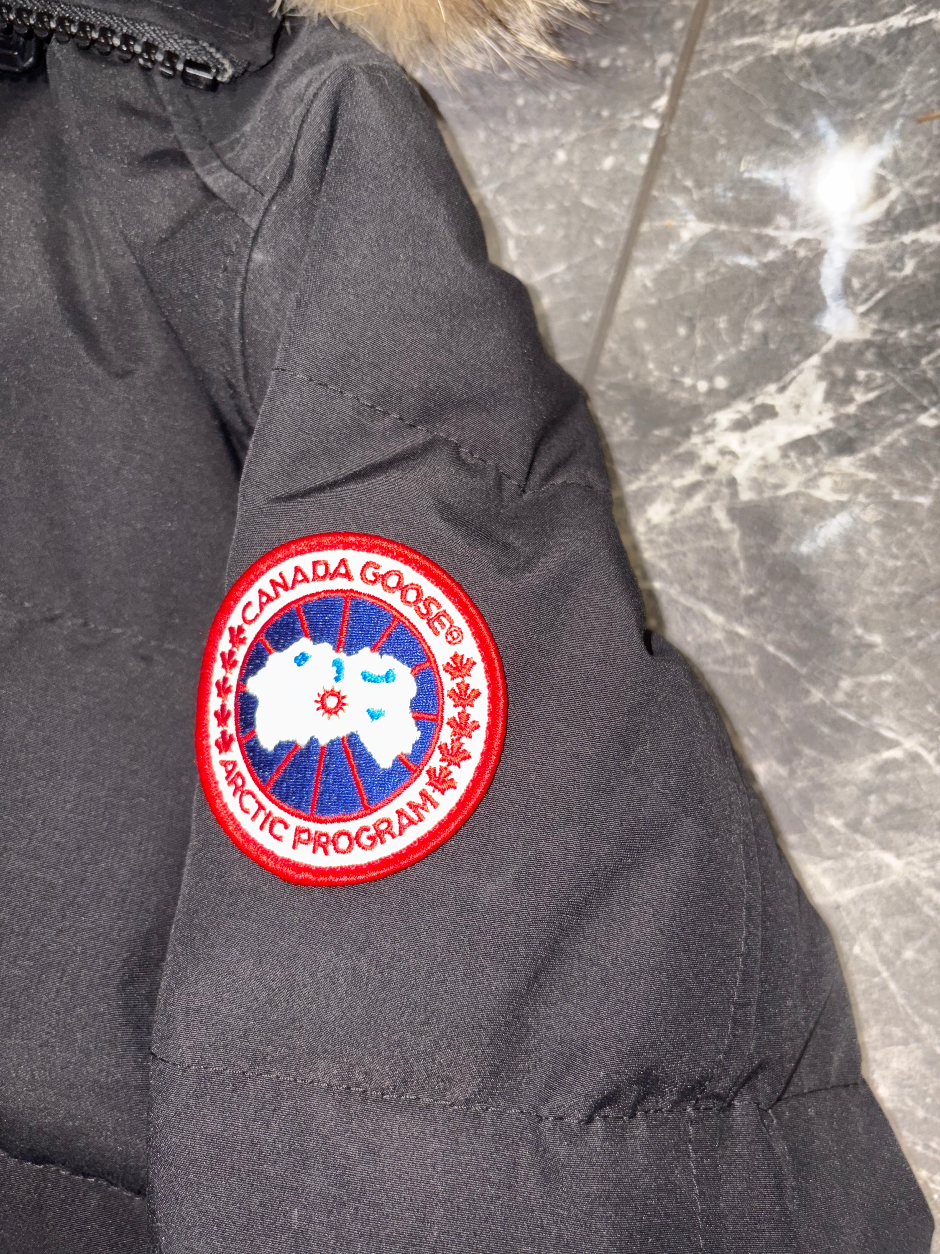 Canada Goose Carson Black Size L