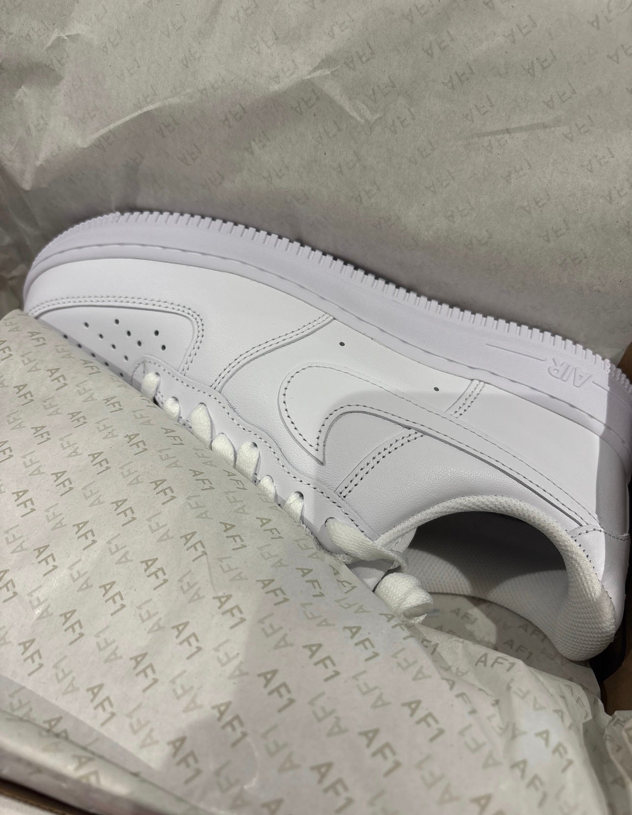 Nike Airforce 1 White - Size 7