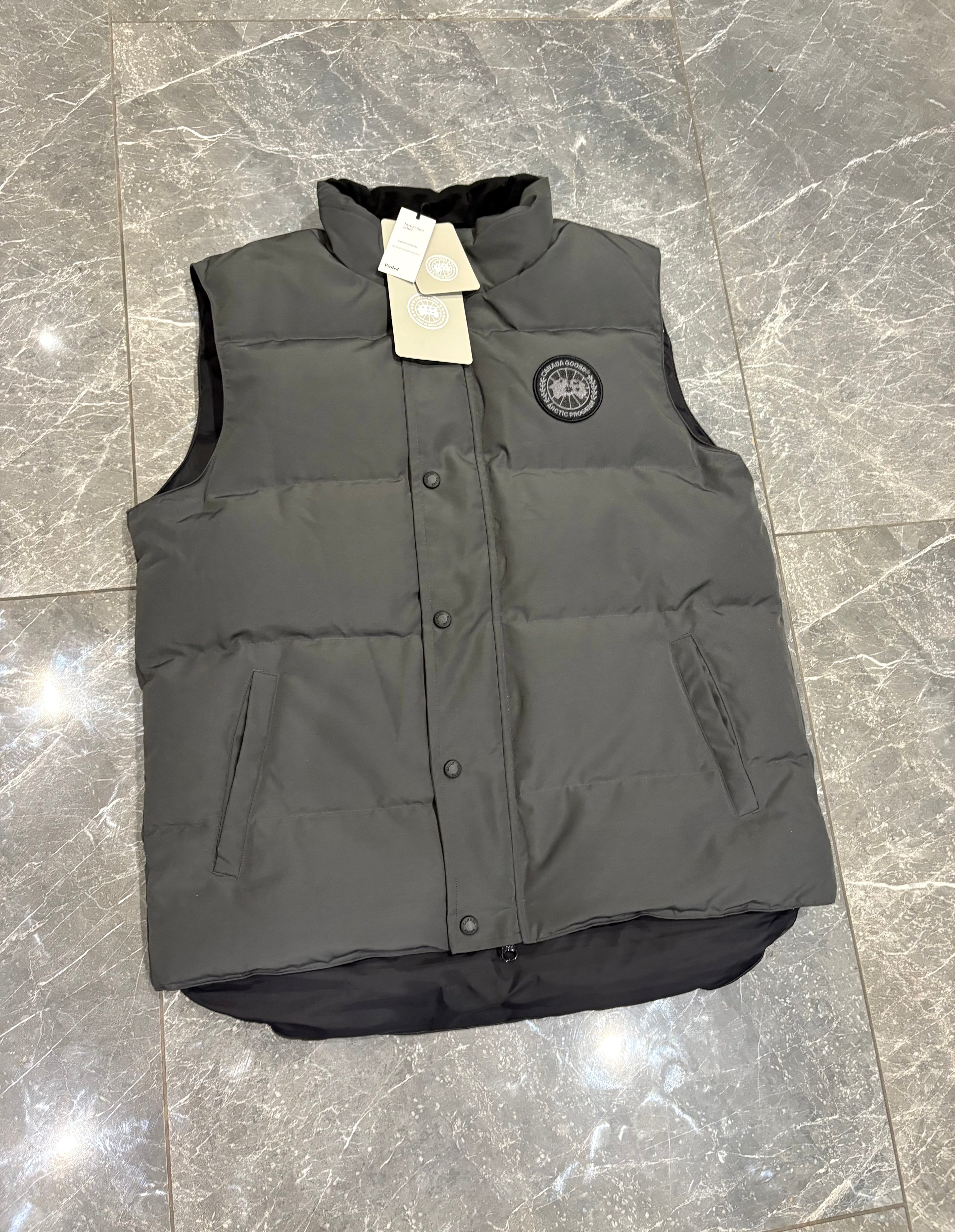 Canada Goose Body Warmer Grey Size XL